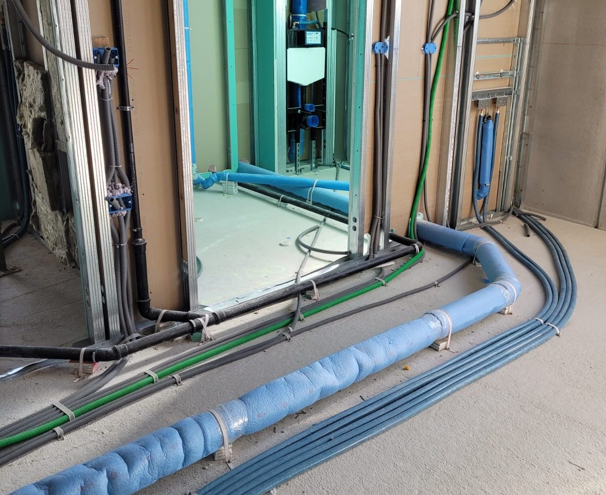 Lavori nel cantiere del Cubo 2