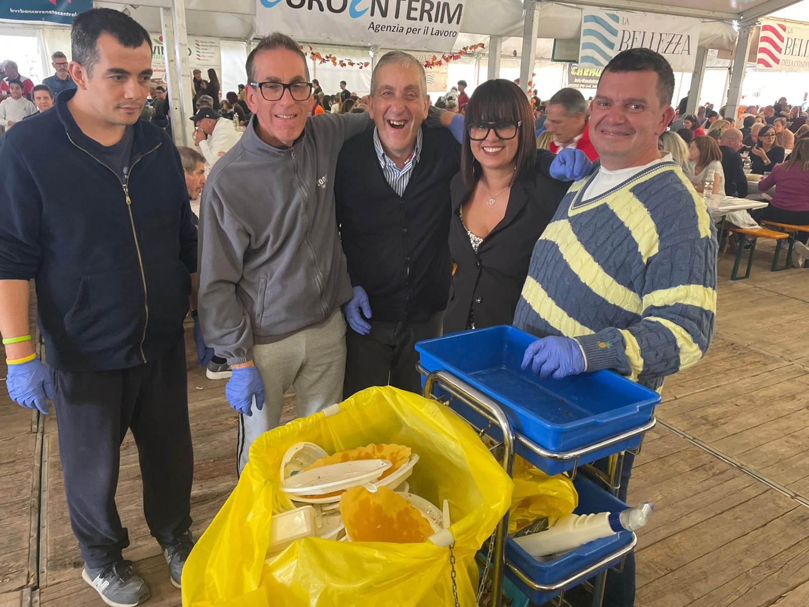 Voi “Fieri di servire alla Fiera”, noi fieri di voi! Voi “Fieri di servire alla Fiera”, noi fieri di voi!